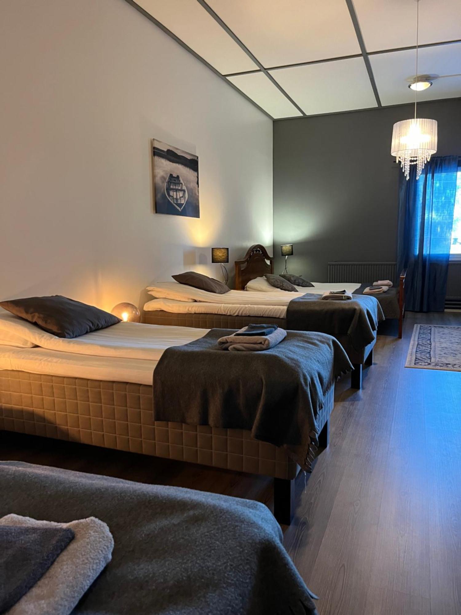 Hotelli Keskipiste Karsamaki  Ngoại thất bức ảnh